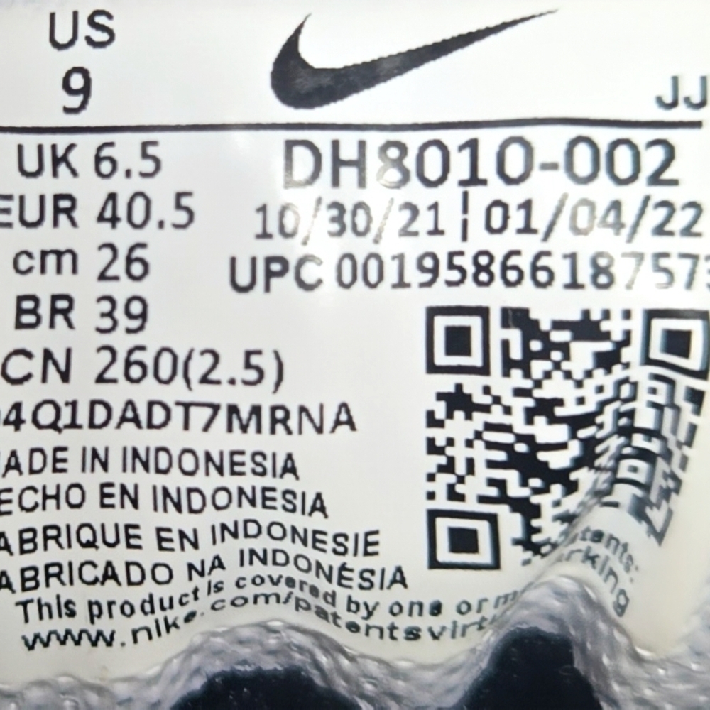 New With Out Box Nike Air Max 90 Black and White Athletic Shoes - Picture 7 of 7